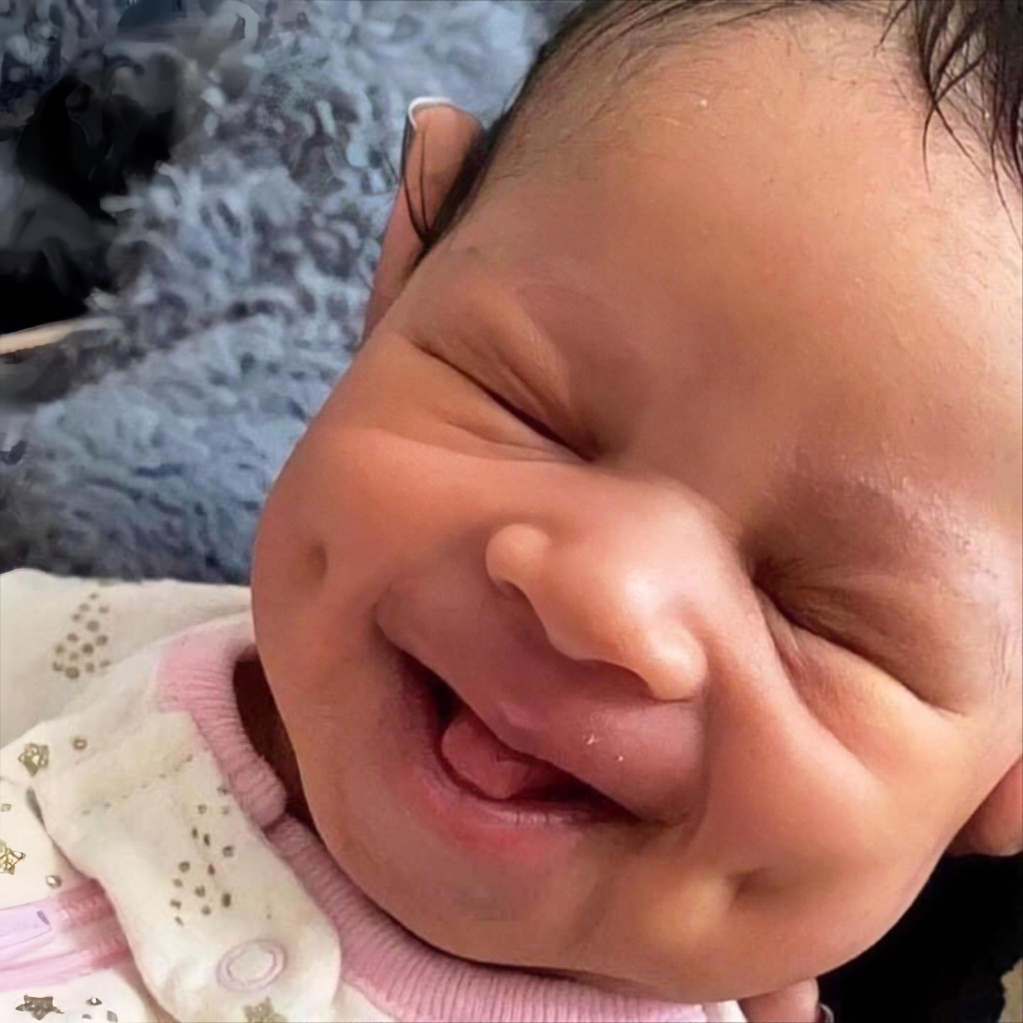 Everyone will fall in love when you see your newborn baby’s adorable dimples 006